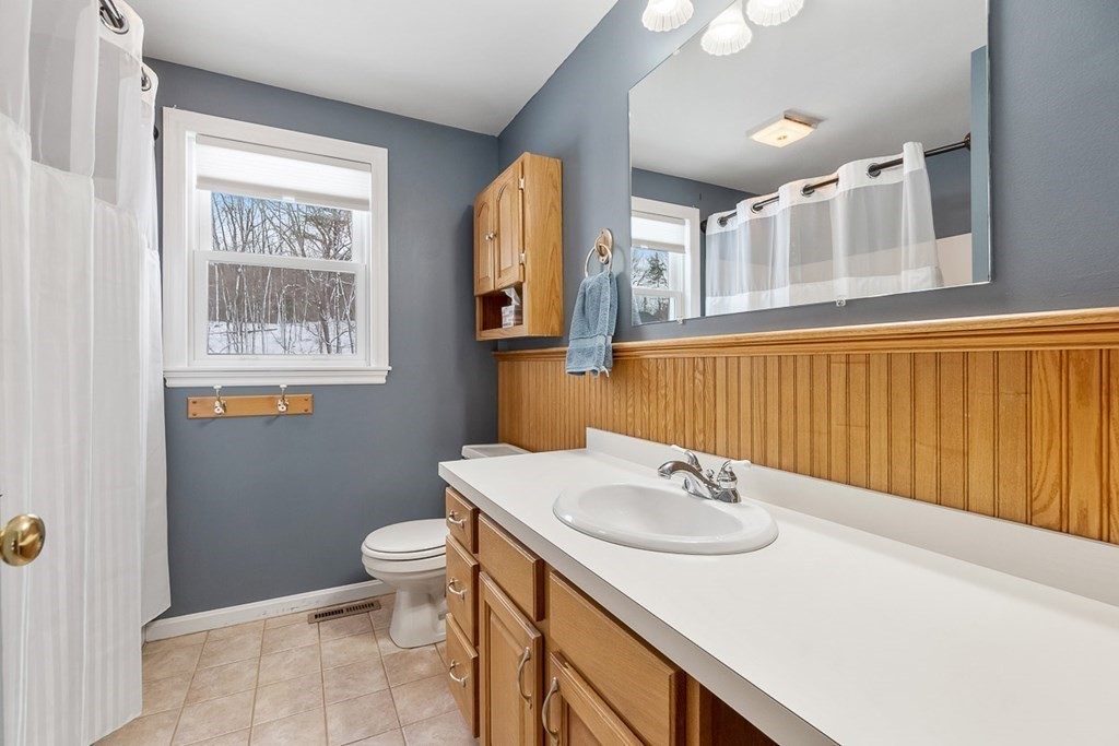 8 Ridge Road Pepperell, MA 01463 - Photo 20 of 36