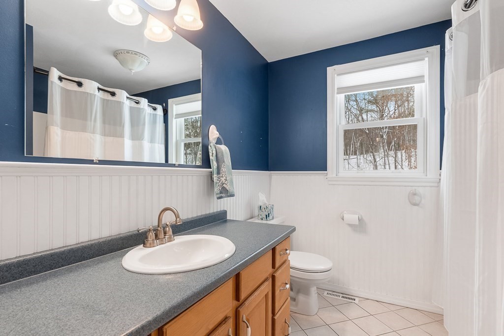 8 Ridge Road Pepperell, MA 01463 - Photo 23 of 36