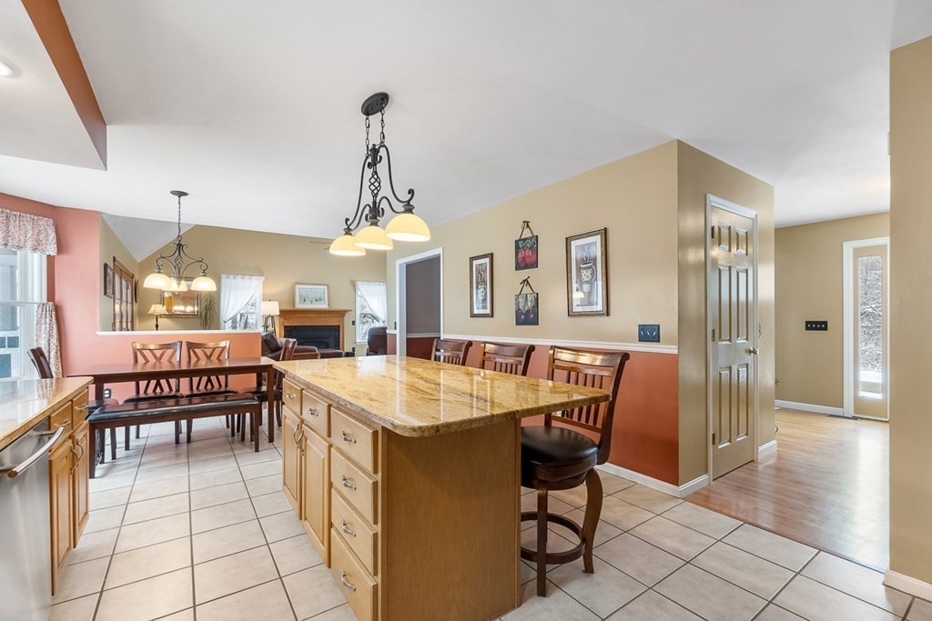 8 Ridge Road Pepperell, MA 01463 - Photo 6 of 36