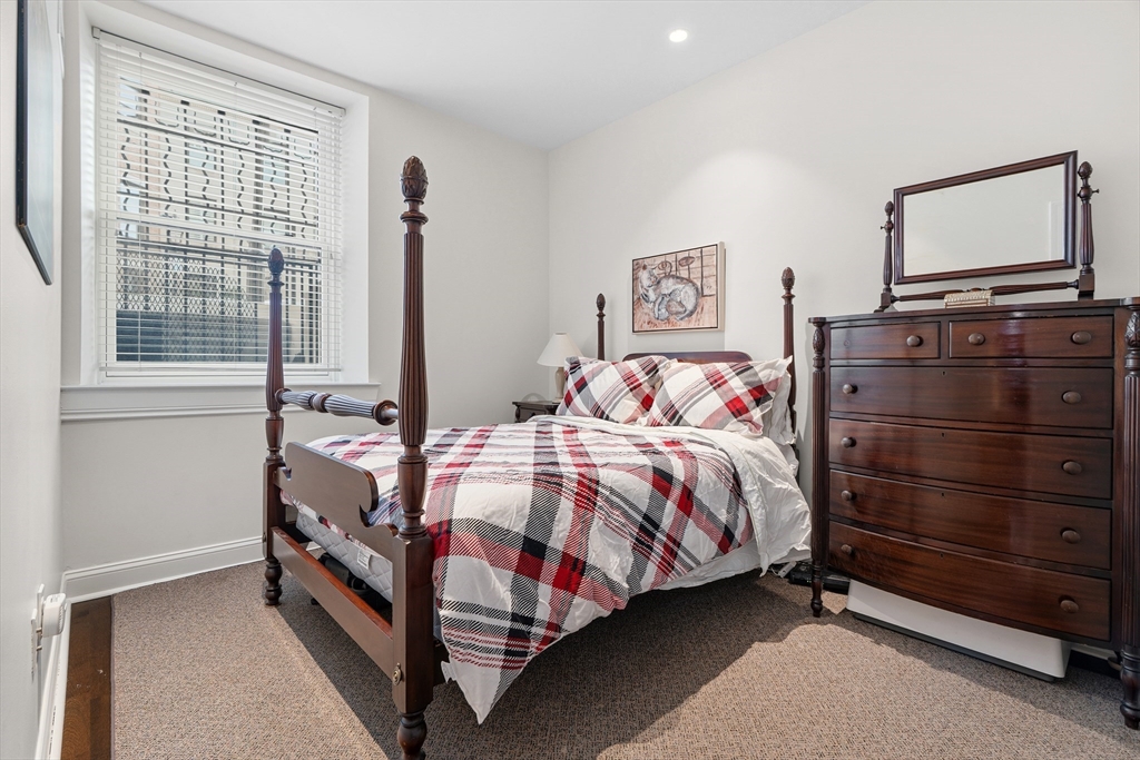 10 Charlesgate East, Unit 2 Boston, MA 02215 - Photo 11 of 18