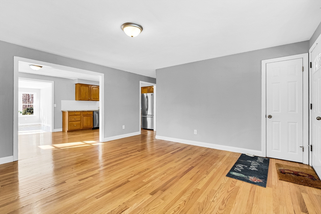151 Martin Road Douglas, MA 01516 - Photo 5 of 30 Gallery Image 5