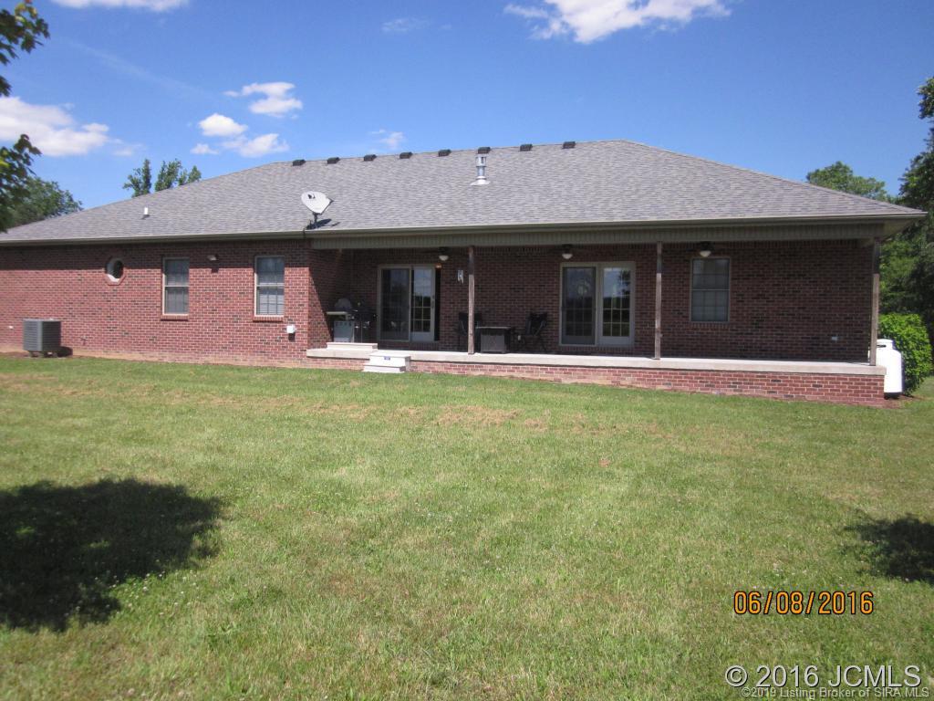 1613 North Thompson Road Madison, IN 47250 - Photo 2 of 23