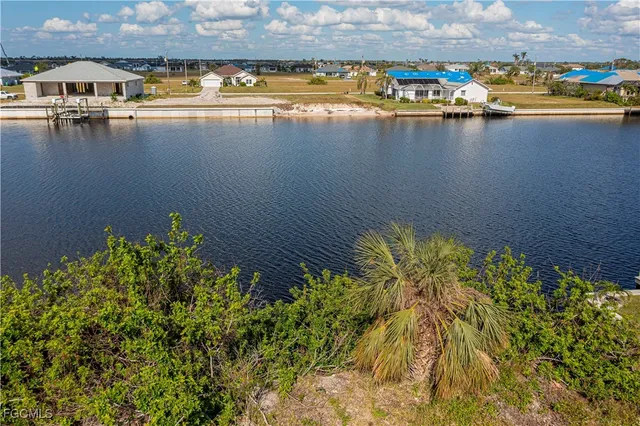 $242,500 | 4229 Northwest 33rd Street, Cape Coral, FL 33993