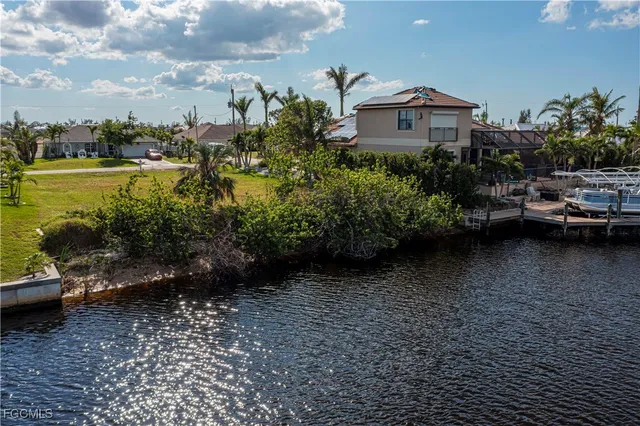$242,500 | 4229 Northwest 33rd Street, Cape Coral, FL 33993