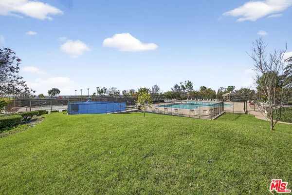 $565,000 | 13602 La Jolla Circle, Unit B, La Mirada, CA 90638
