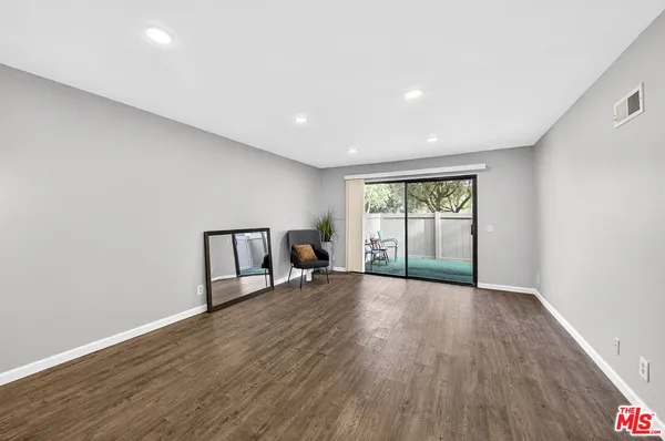 $565,000 | 13602 La Jolla Circle, Unit B, La Mirada, CA 90638
