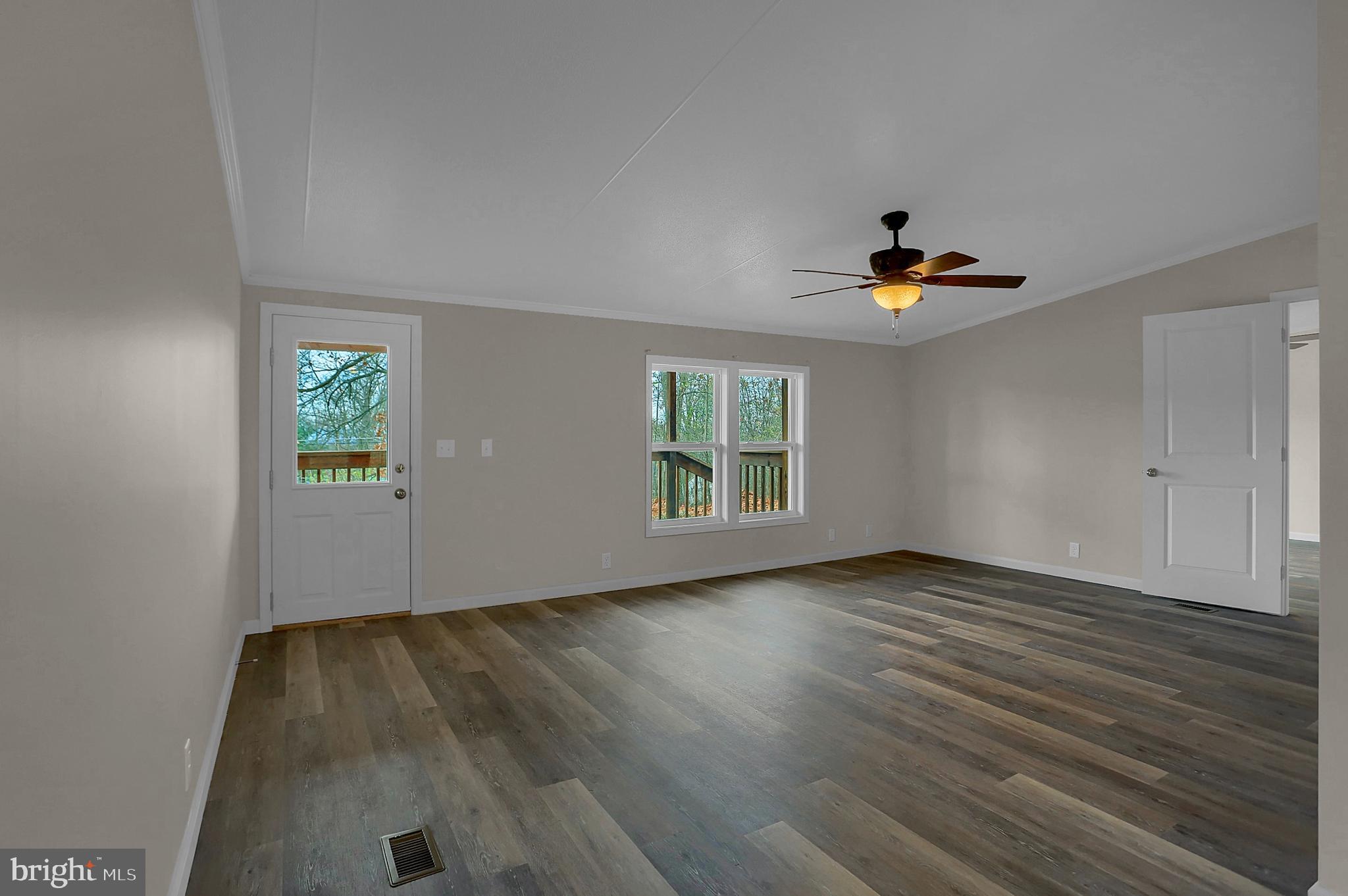 313 Walnut Dale Road Shippensburg, PA 17257 - Photo 24 of 48 Living room