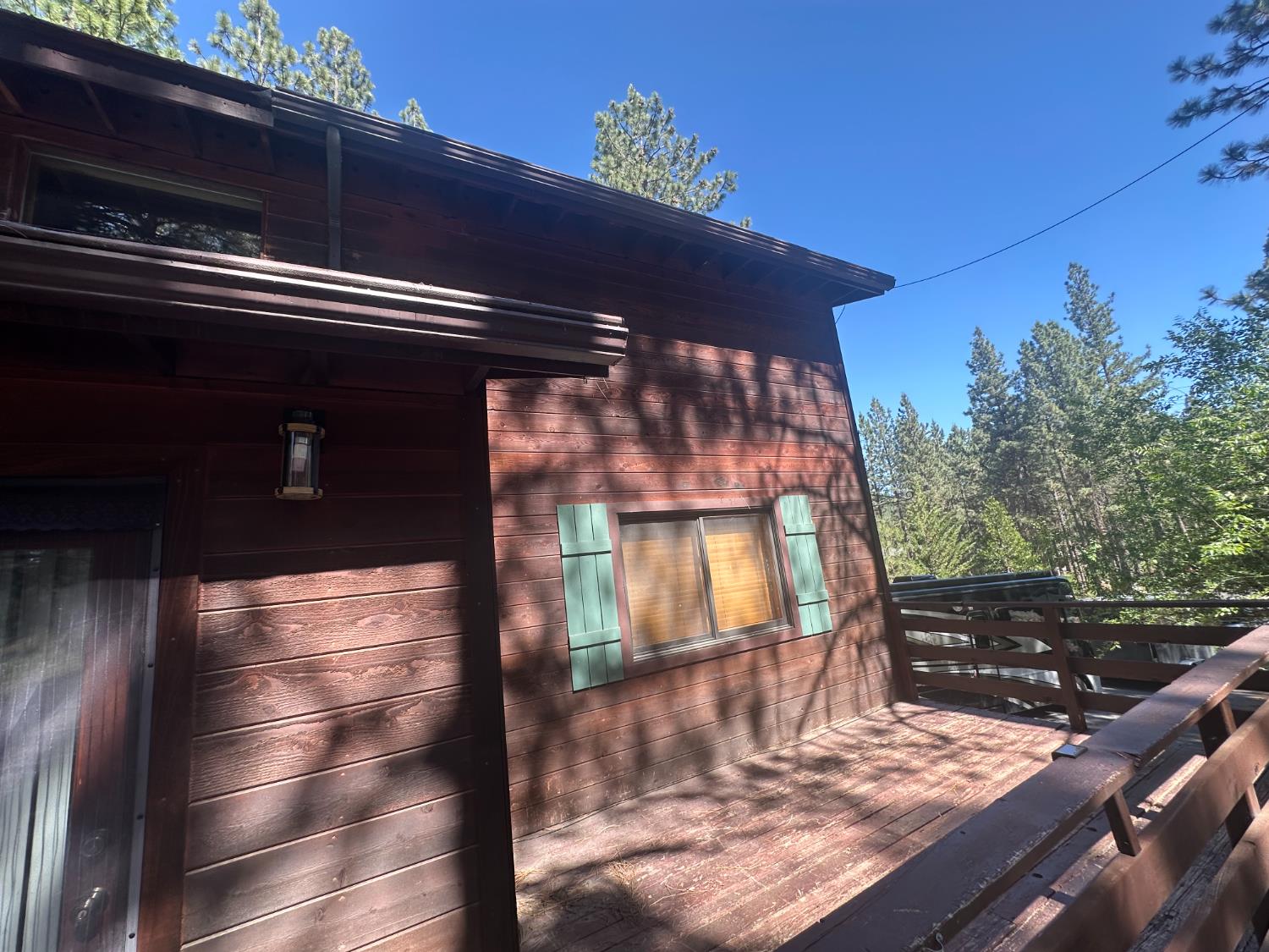 878 Rheinfelder Street Portola, CA 96122 - Photo 5 of 36 a view of a balcony