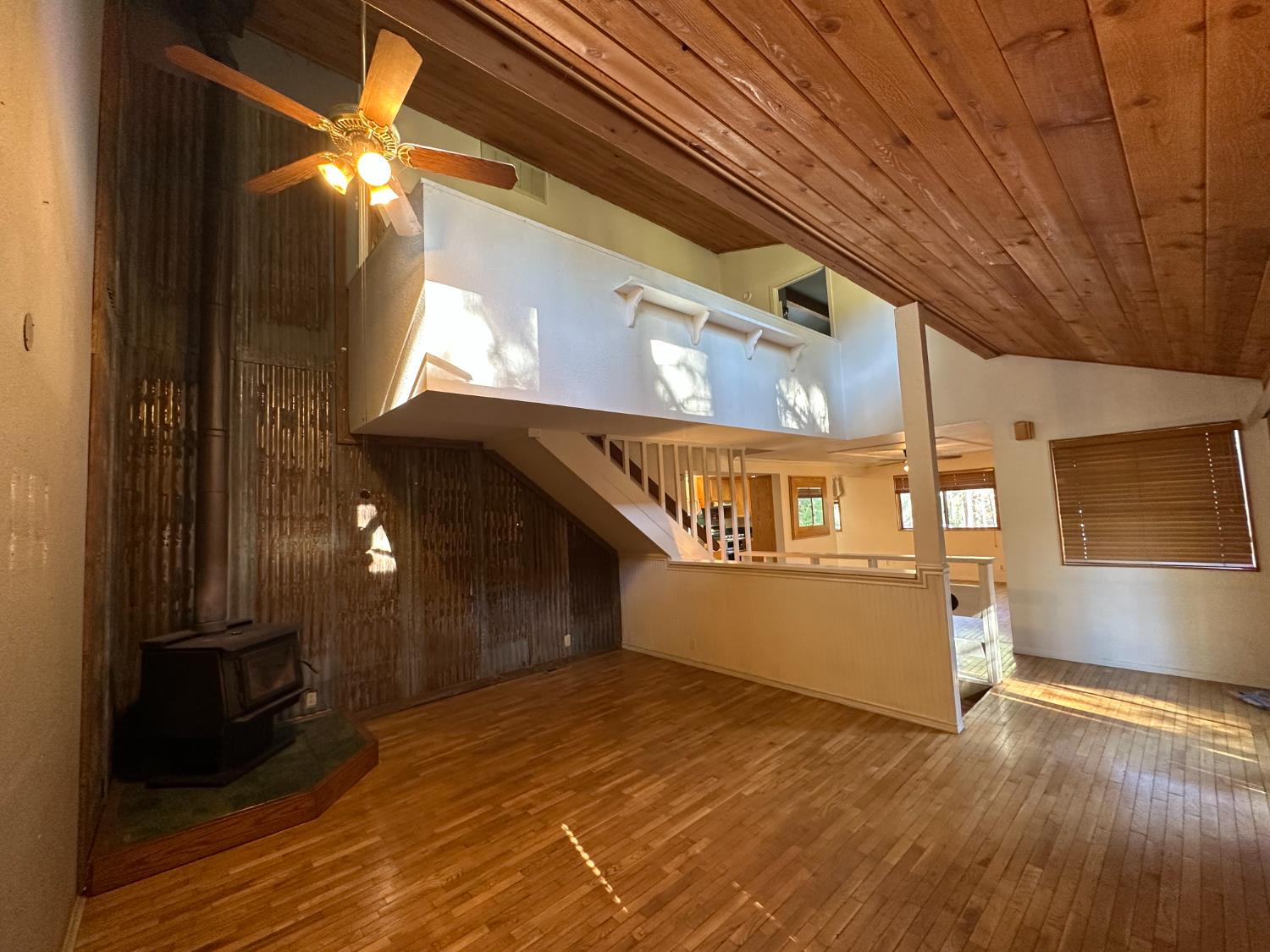 878 Rheinfelder Street Portola, CA 96122 - Photo 9 of 36 a view of an entryway with a room