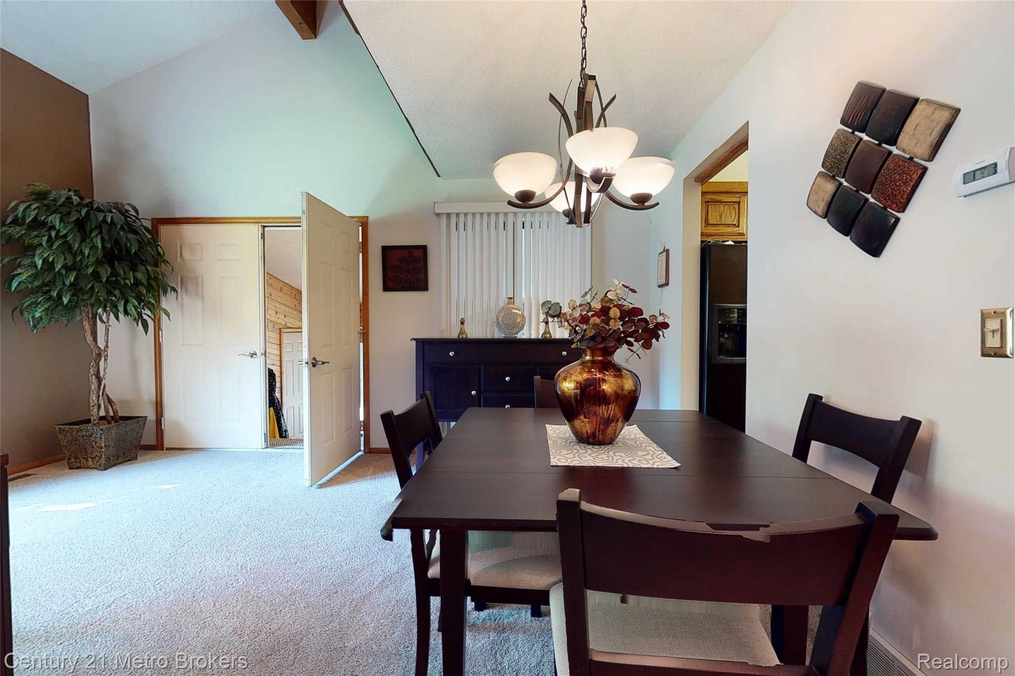 9341 Pettit Road Birch Run, MI 48415 - Photo 15 of 76 9341-Pettit-Rd-12 Living Room.jpg