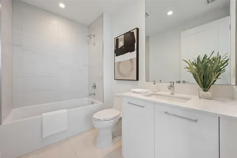 $2,275,000 | 153 North Seabreeze Boulevard, Unit 1105S, Fort Lauderdale, FL 33304