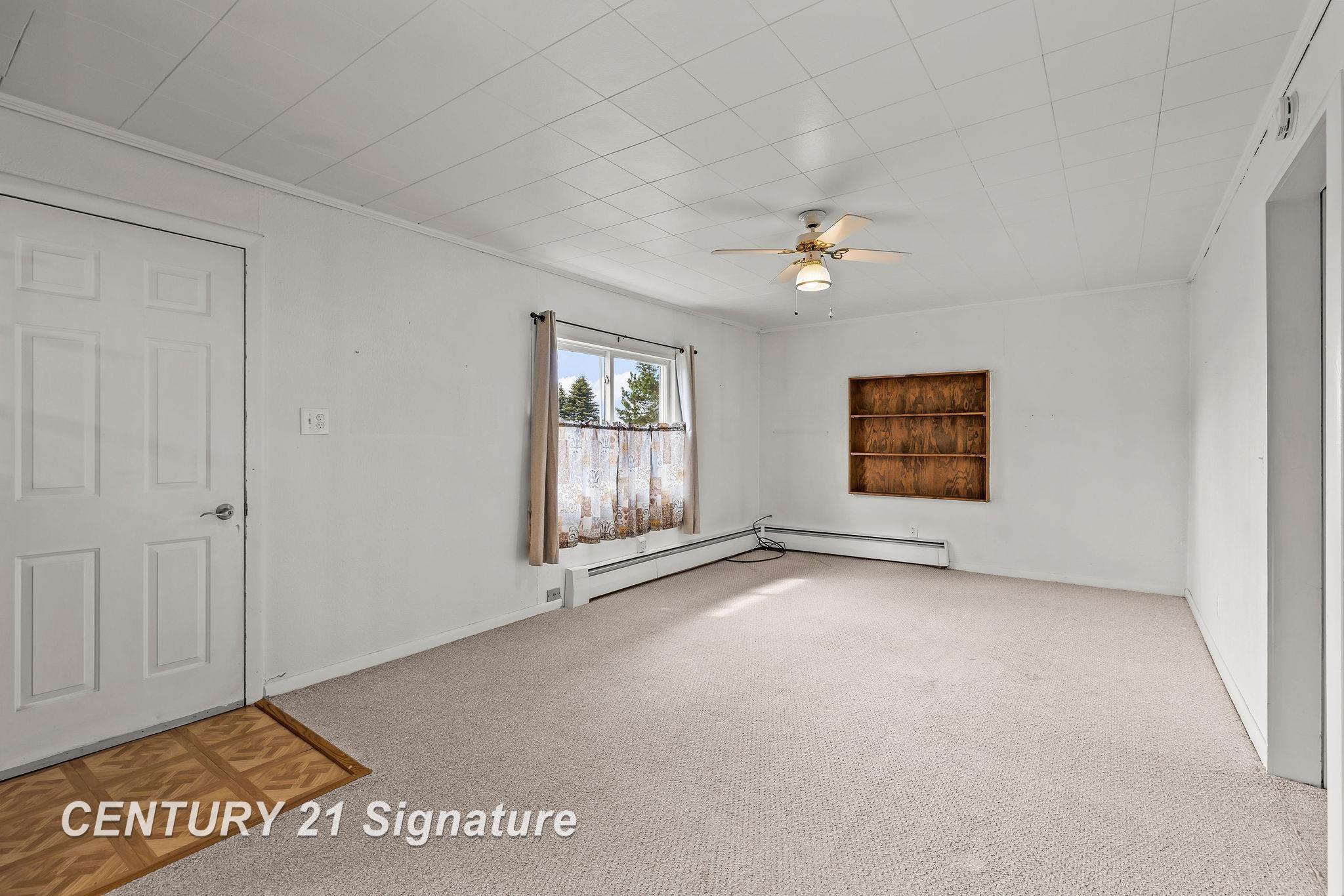 1005 South Meridian Road Merrill, MI 48637 - Photo 7 of 36