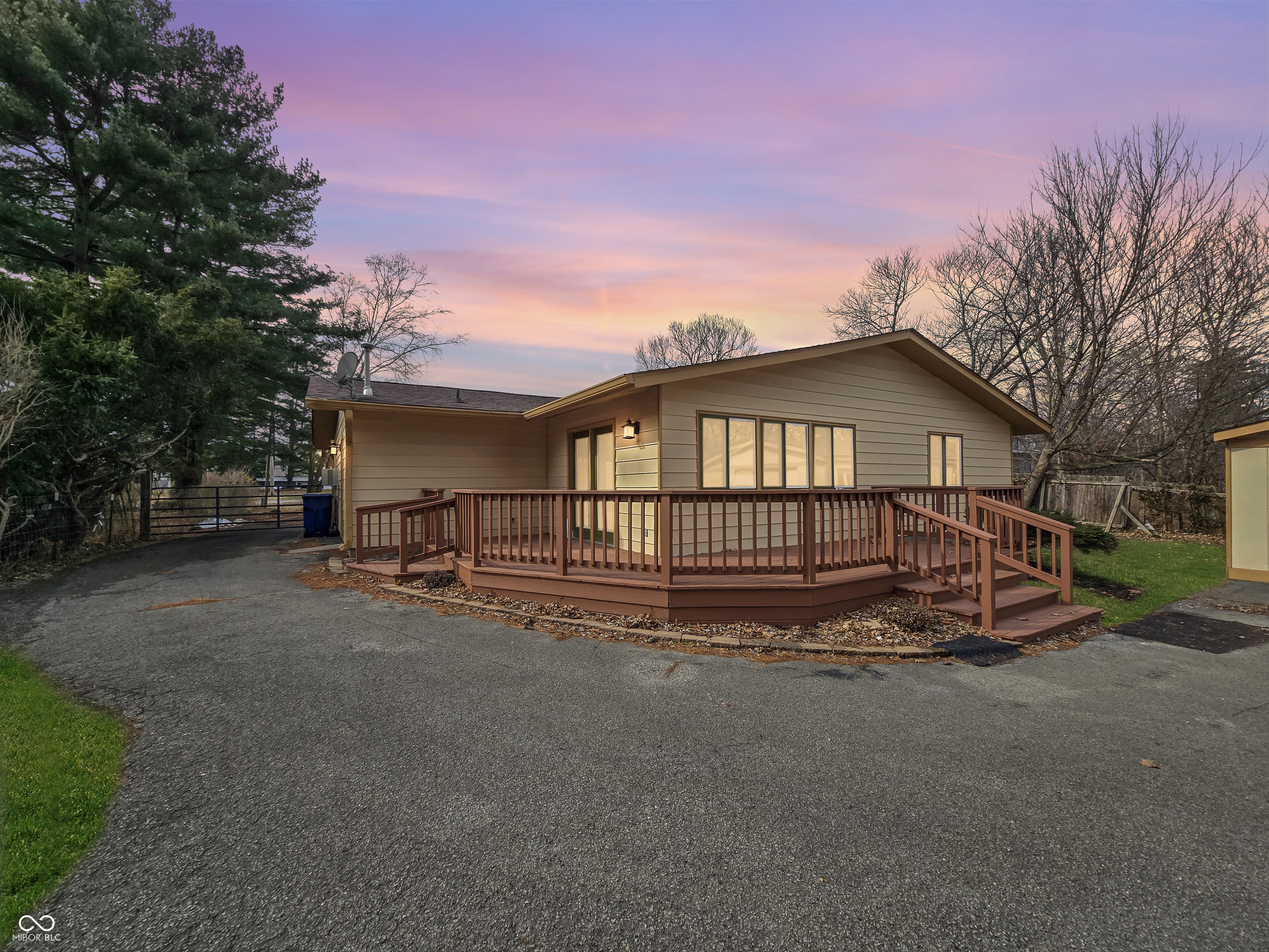 7741 Indian Lake Road Indianapolis, IN 46236 - Photo 2 of 44