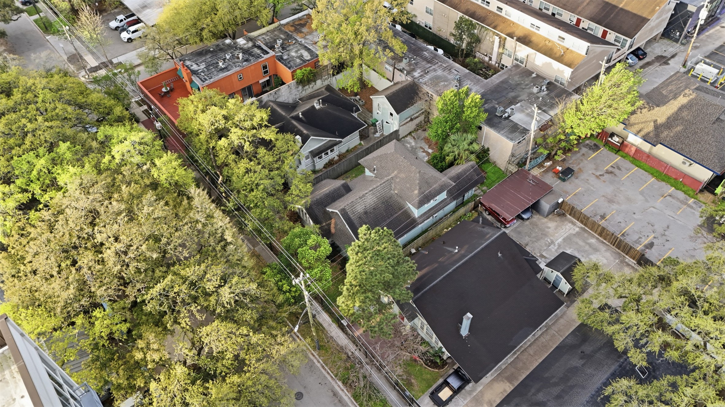 3308 Yupon Street Houston, TX 77006 - Photo 17 of 20 an aerial view of a house with a yard
