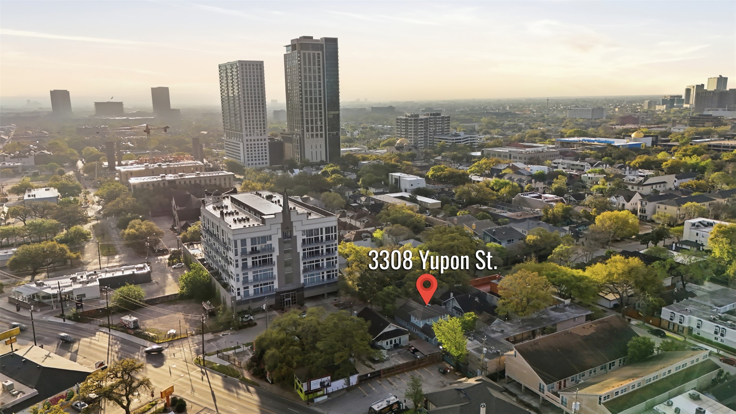 3308 Yupon Street Houston, TX 77006 - Photo 19 of 20 a city view