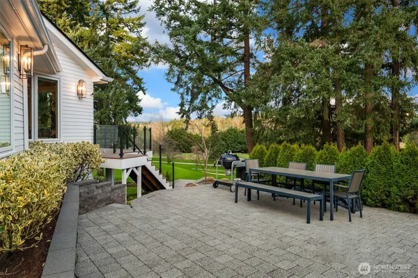 $7,495,000 | 2242 79th Avenue Northeast, Medina, WA 98039