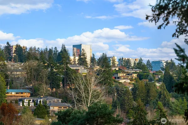 $7,495,000 | 2242 79th Avenue Northeast, Medina, WA 98039