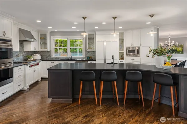 $7,495,000 | 2242 79th Avenue Northeast, Medina, WA 98039