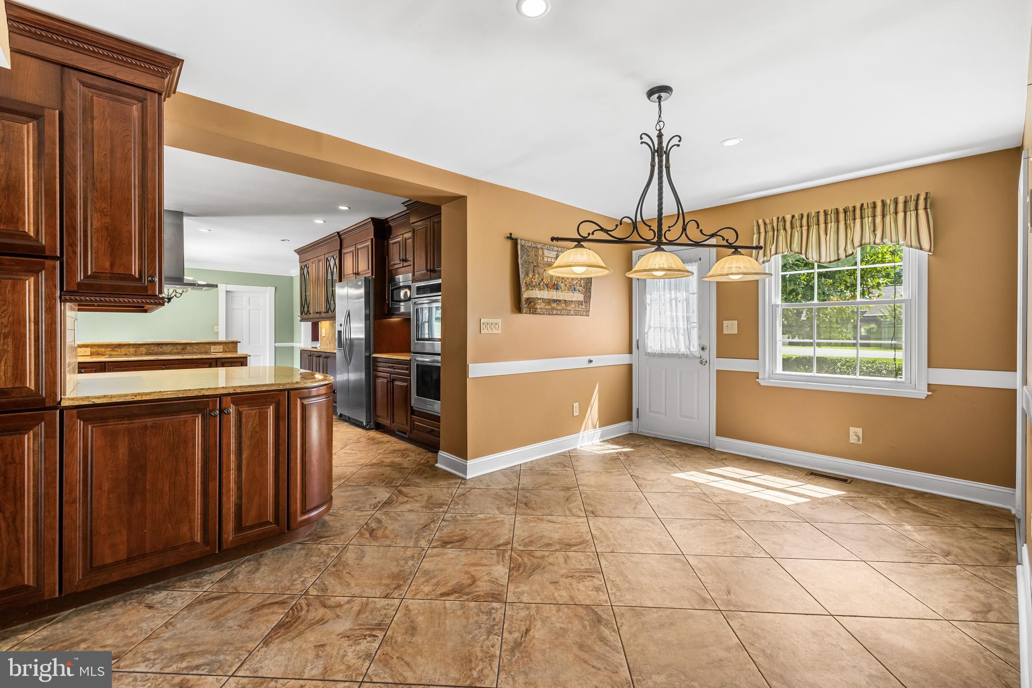 1103 Hampton Garth Baltimore, MD 21286 - Photo 12 of 38