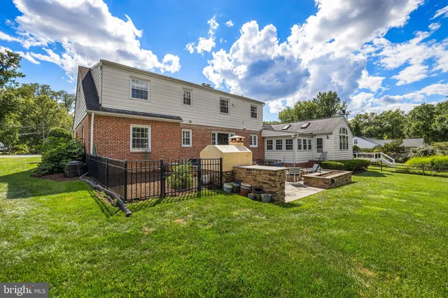 $797,500 | 1103 Hampton Garth, Baltimore, MD 21286