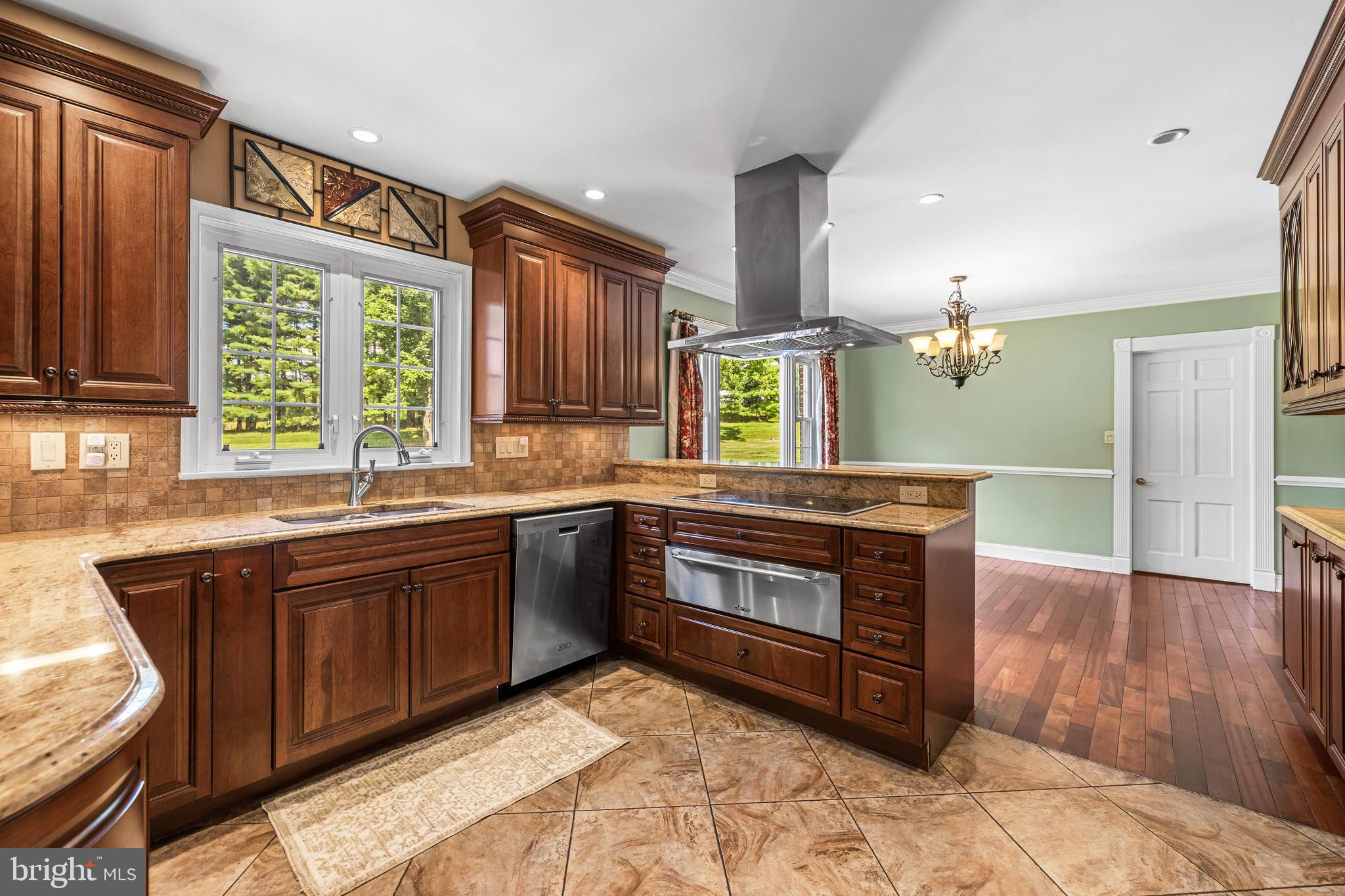 1103 Hampton Garth Baltimore, MD 21286 - Photo 9 of 38