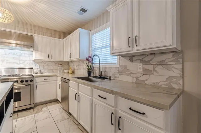 $447,900 | 9620 Carolina Drive, Jonesboro, GA 30238