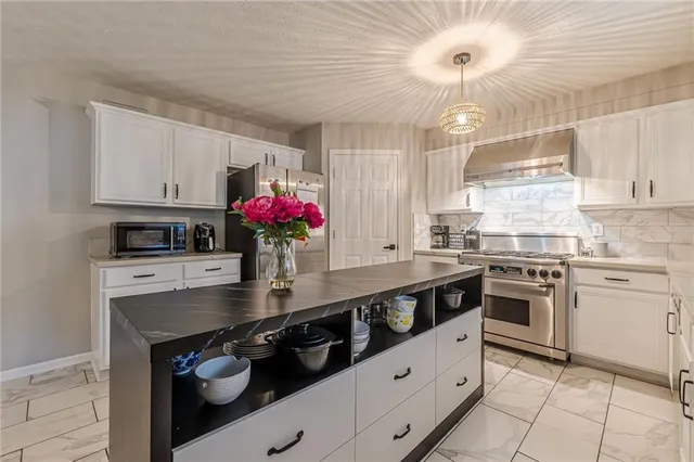 $447,900 | 9620 Carolina Drive, Jonesboro, GA 30238