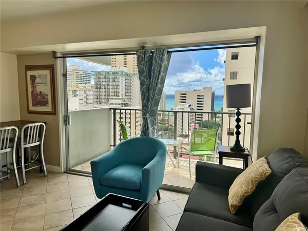 $2,700 | 2440 Kūhiō Avenue, Unit 1412, Honolulu, HI 96815