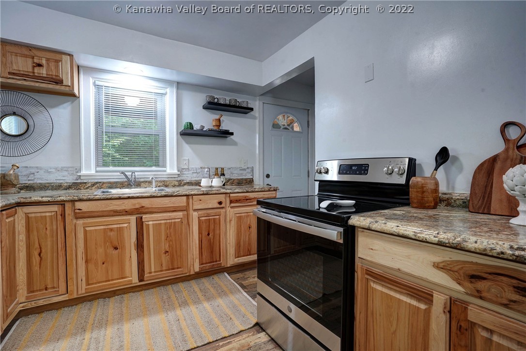 4532 Big Tyler Road Charleston, WV 25313 - Photo 9 of 32 Gallery Image 9