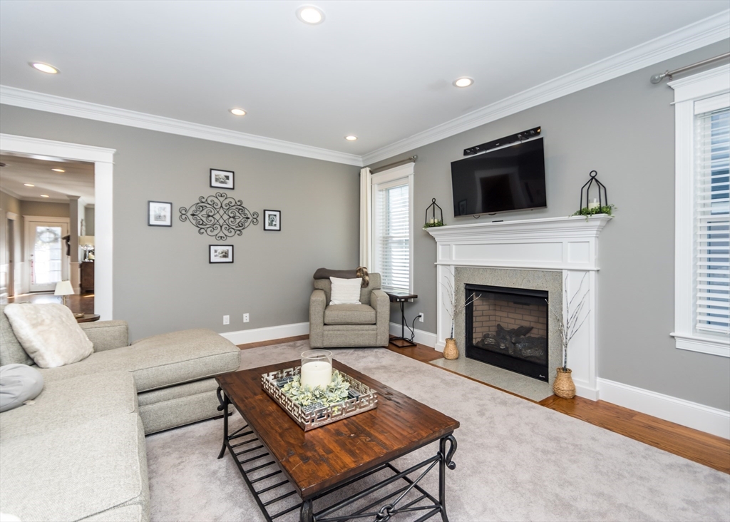 22 Grove Street, Unit 2 Waltham, MA 02453 - Photo 11 of 37