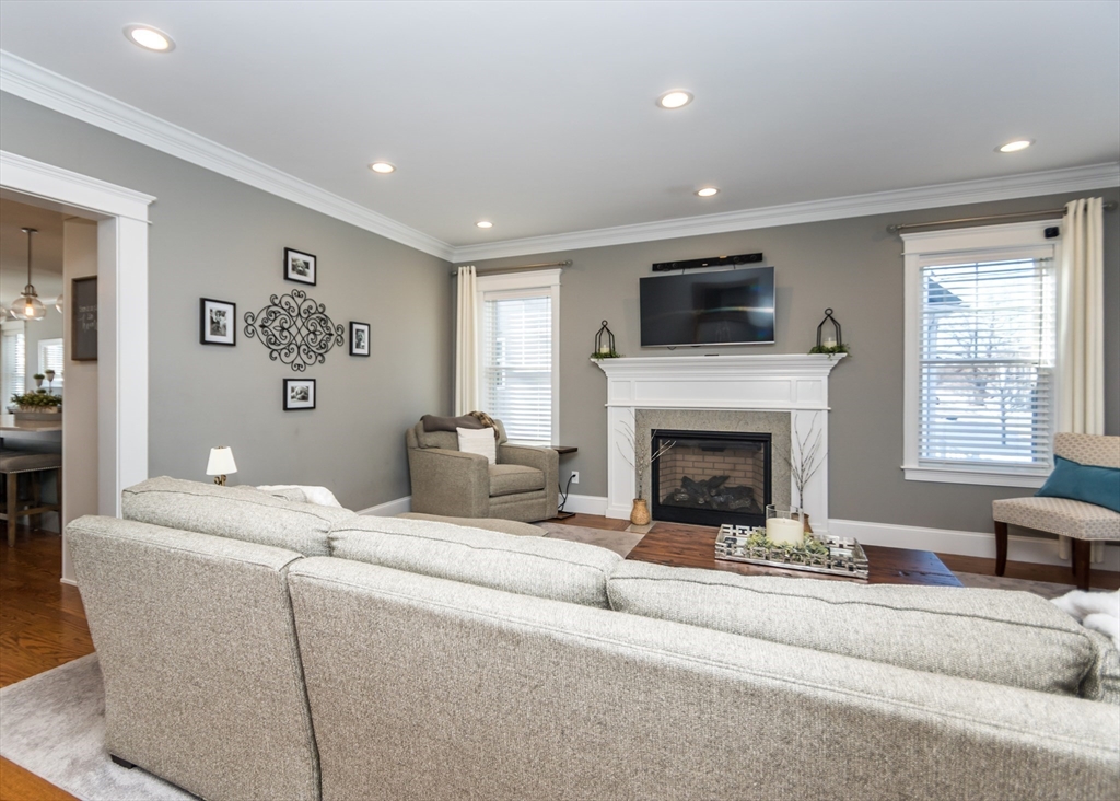 22 Grove Street, Unit 2 Waltham, MA 02453 - Photo 14 of 37