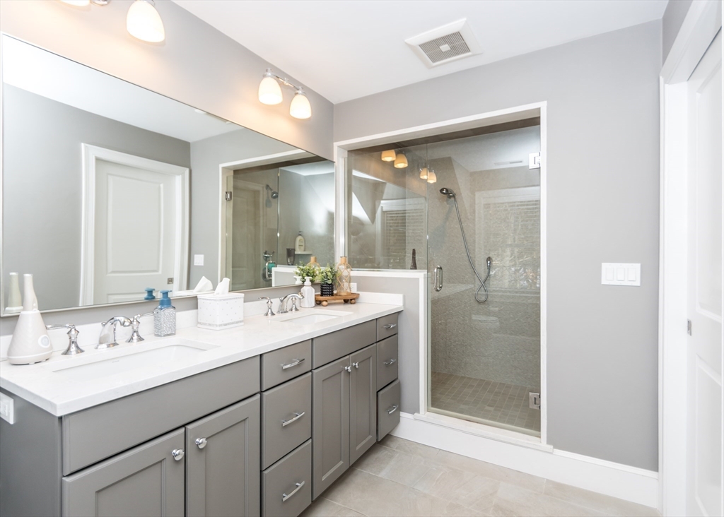 22 Grove Street, Unit 2 Waltham, MA 02453 - Photo 18 of 37