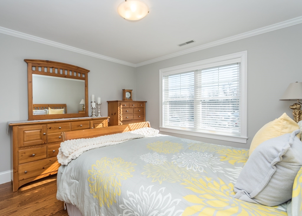 22 Grove Street, Unit 2 Waltham, MA 02453 - Photo 29 of 37