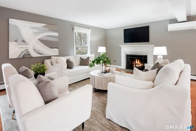 $1,318,000 | 39 Tannery Lane South, Weston, CT 06883