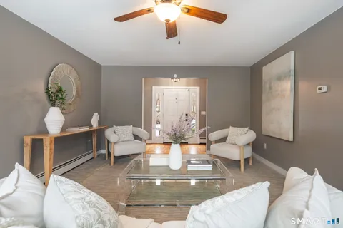 $1,318,000 | 39 Tannery Lane South, Weston, CT 06883