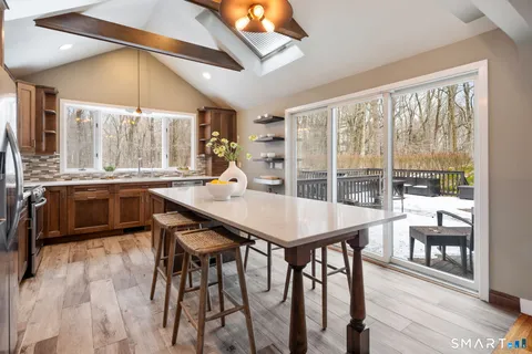 $1,318,000 | 39 Tannery Lane South, Weston, CT 06883