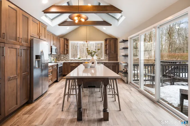 $1,318,000 | 39 Tannery Lane South, Weston, CT 06883