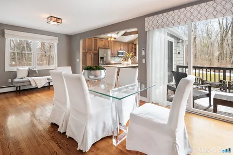 $1,318,000 | 39 Tannery Lane South, Weston, CT 06883