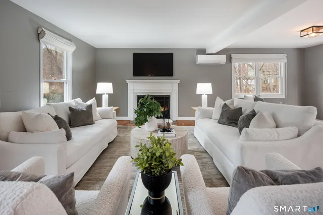 $1,318,000 | 39 Tannery Lane South, Weston, CT 06883