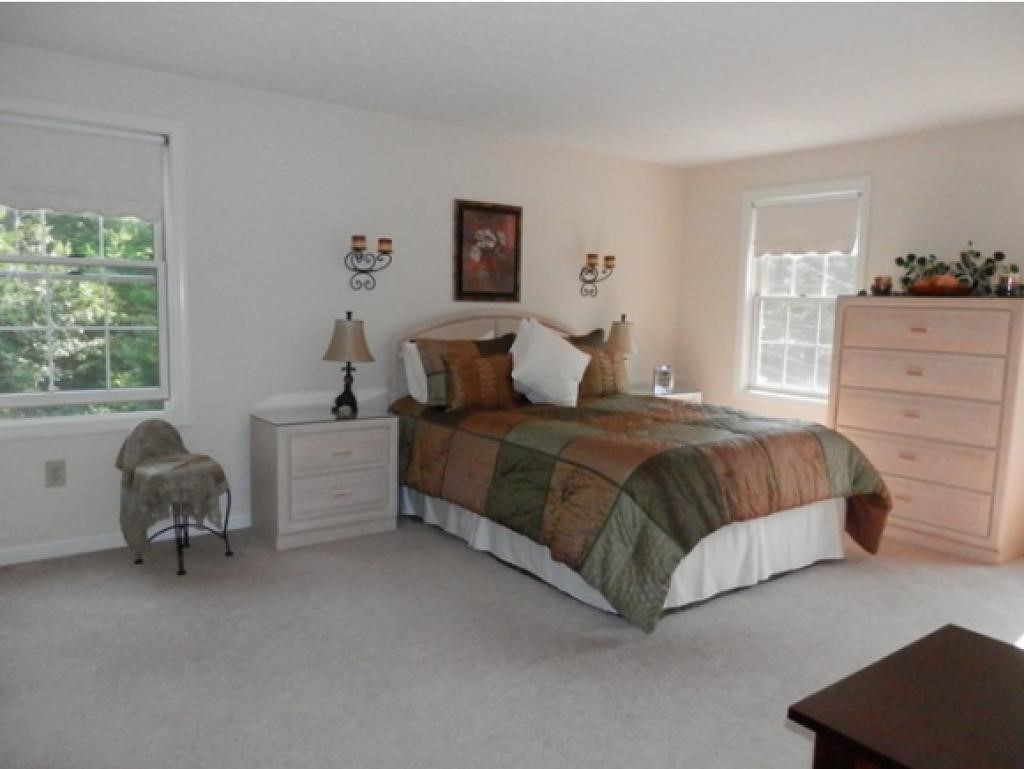 183 Beals Road Bedford, NH 03110 - Photo 18 of 35