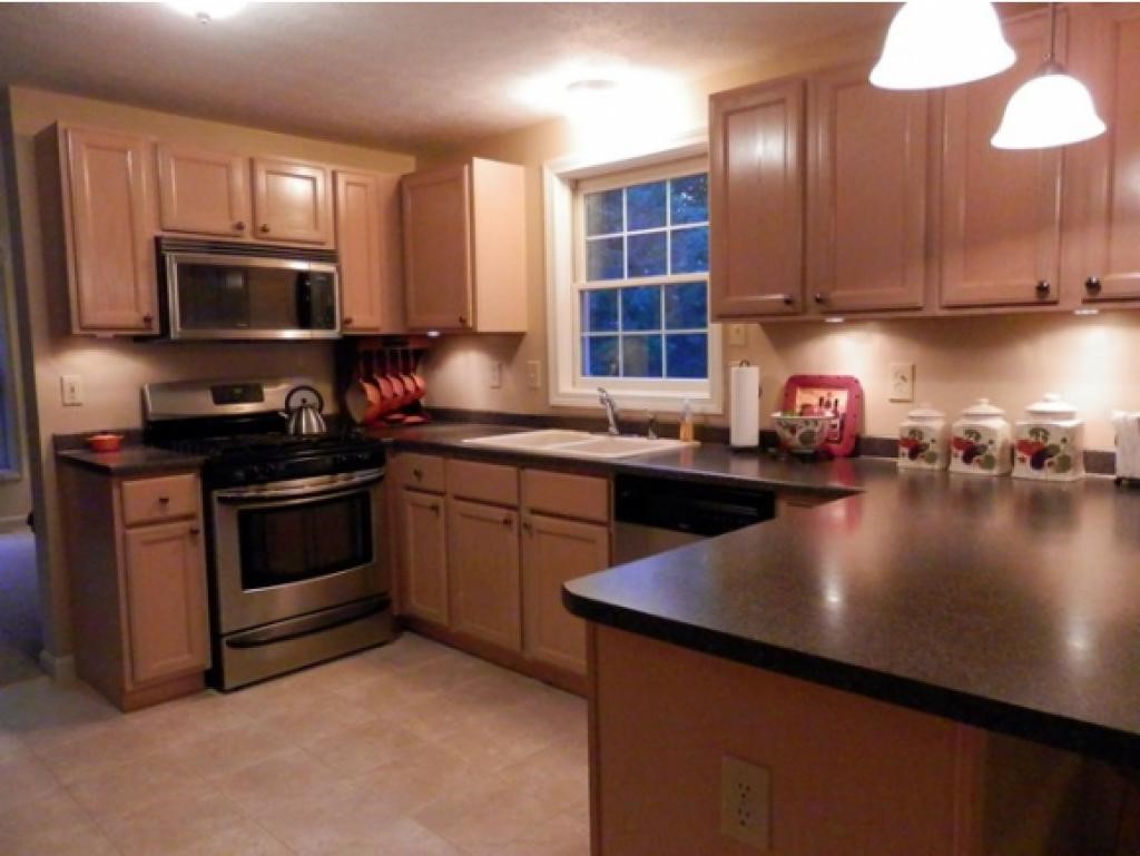 183 Beals Road Bedford, NH 03110 - Photo 10 of 35