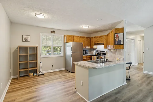 $252,900 | 414 Honeysuckle Lane, Hohenwald, TN 38462