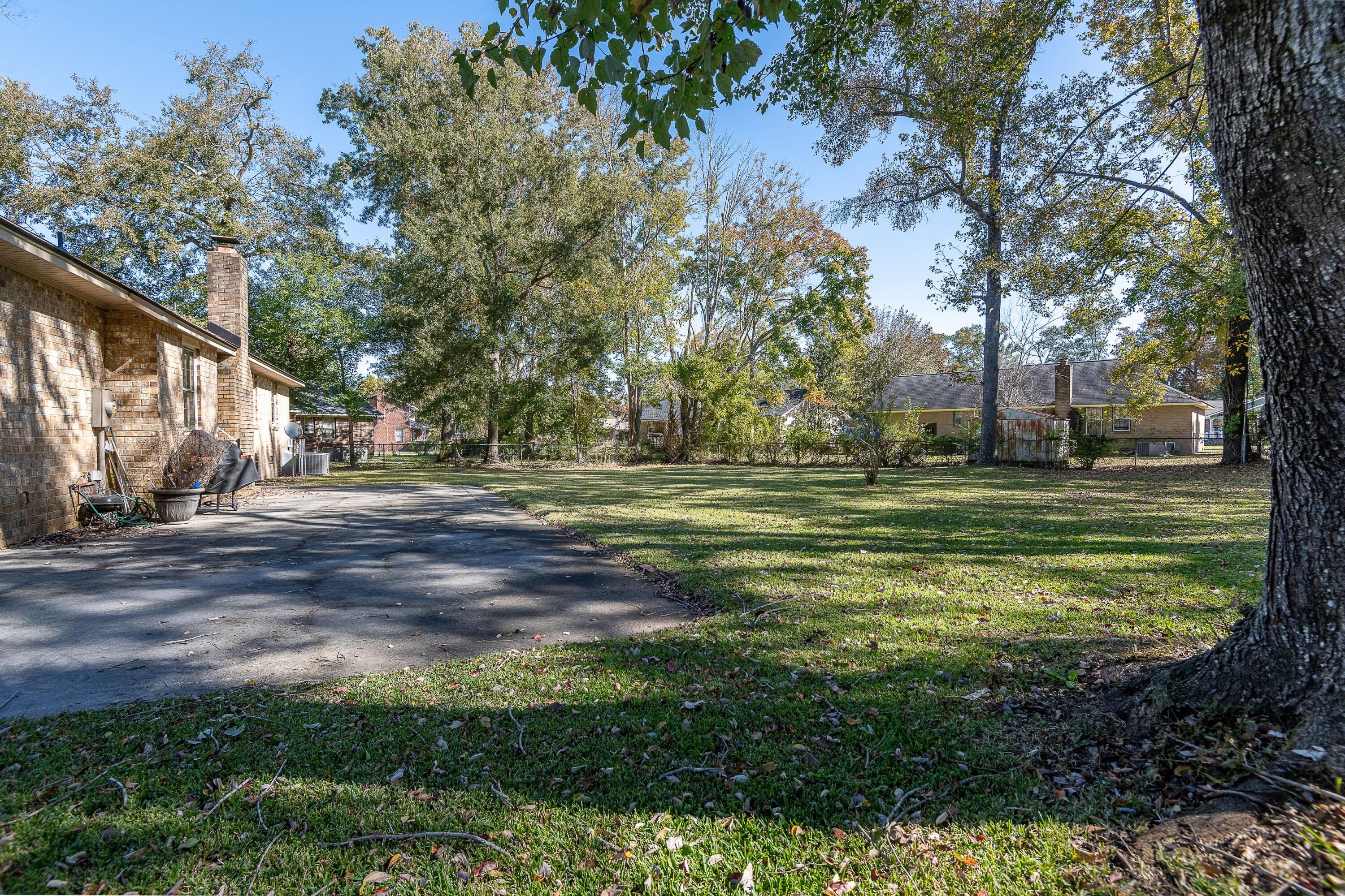902 Knee Pines Court Ladson, SC 29456 - Photo 14 of 24 902KneePine-31