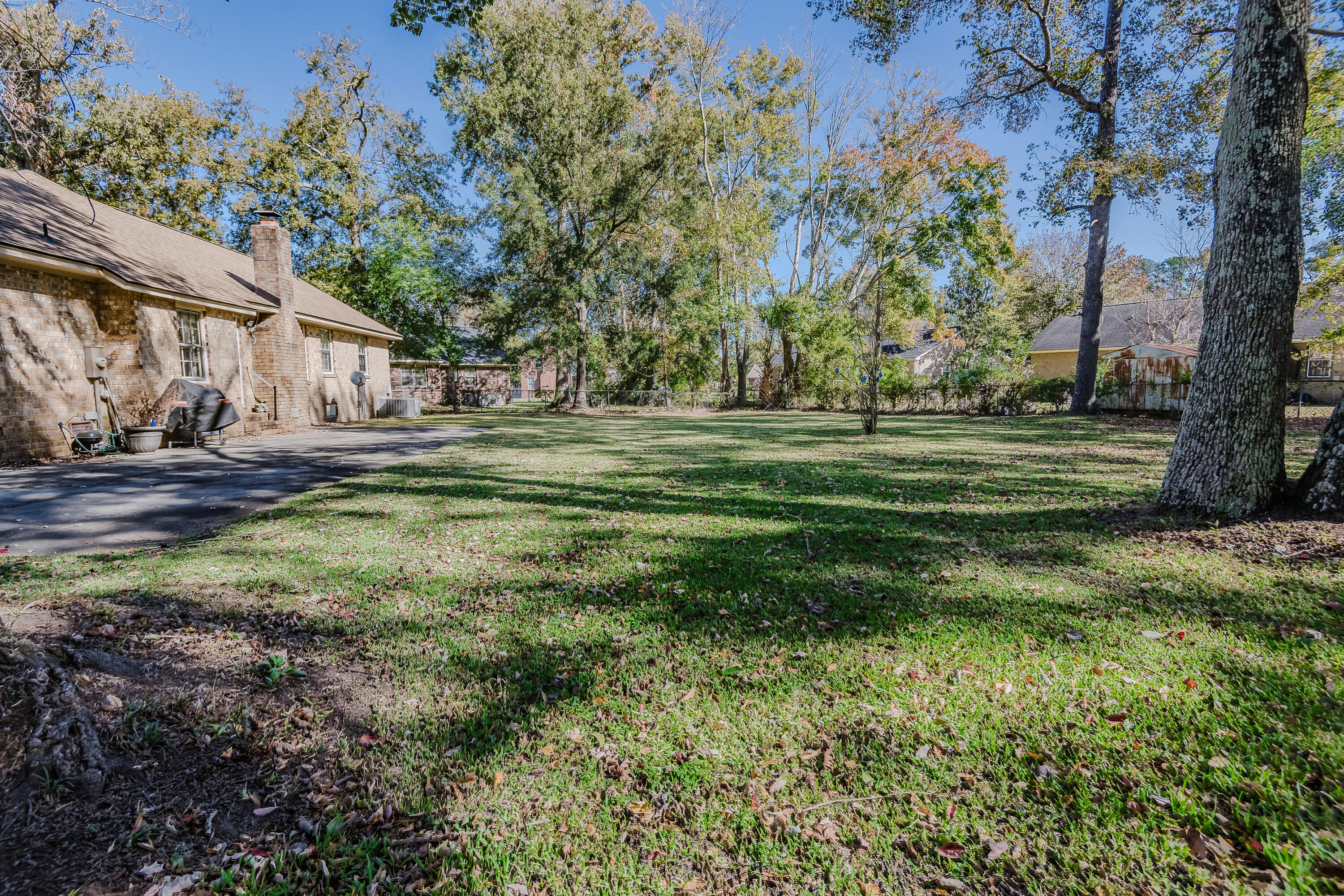 902 Knee Pines Court Ladson, SC 29456 - Photo 15 of 24 902KneePine-32