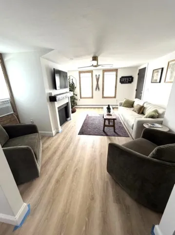 $2,900 | 2895 White Mountain Highway, Unit 2, Conway, NH 03860