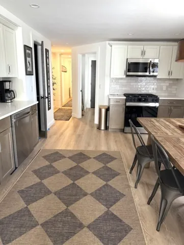 $2,900 | 2895 White Mountain Highway, Unit 2, Conway, NH 03860