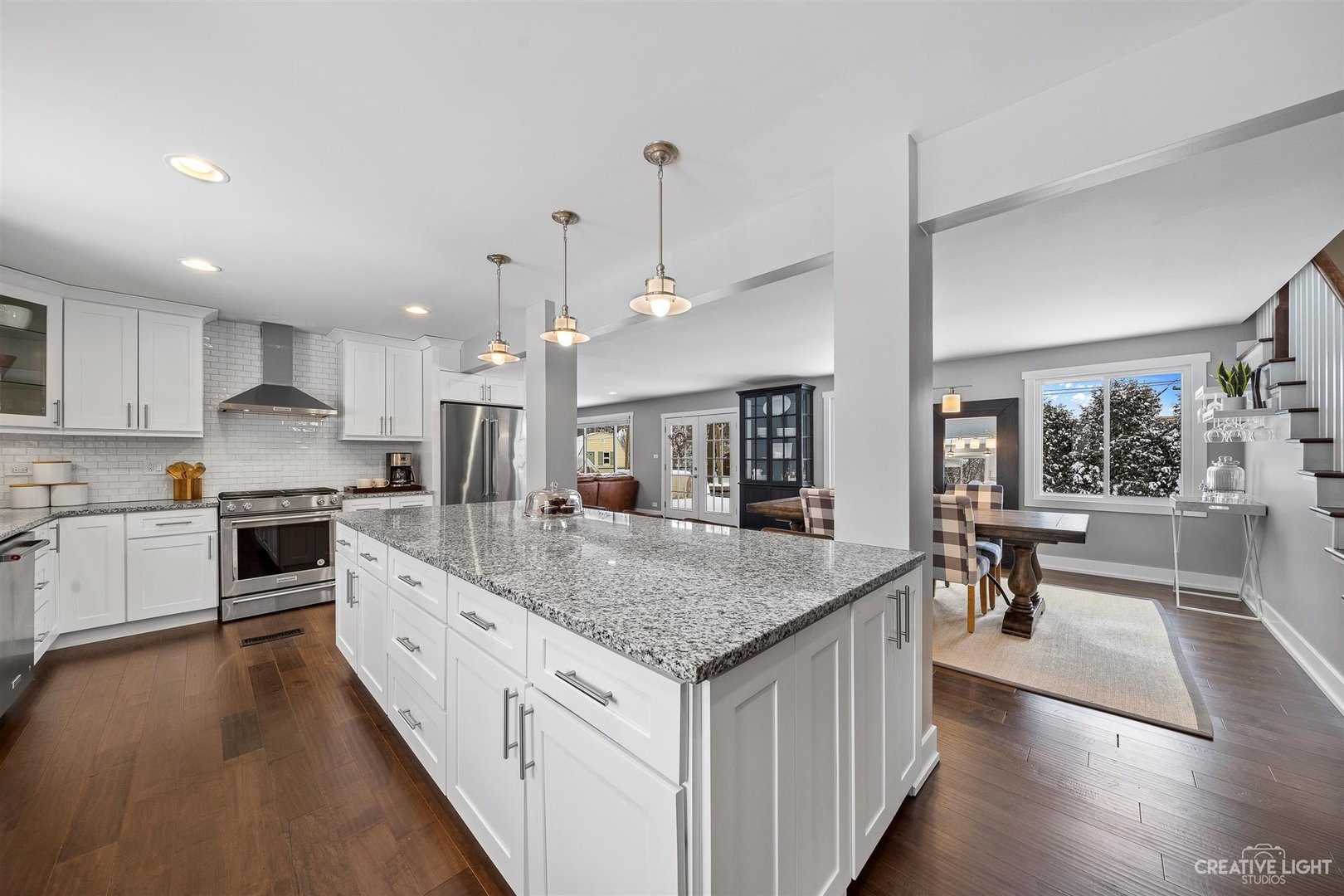 314 Brookside Circle Wheaton, IL 60187 - Photo 2 of 26