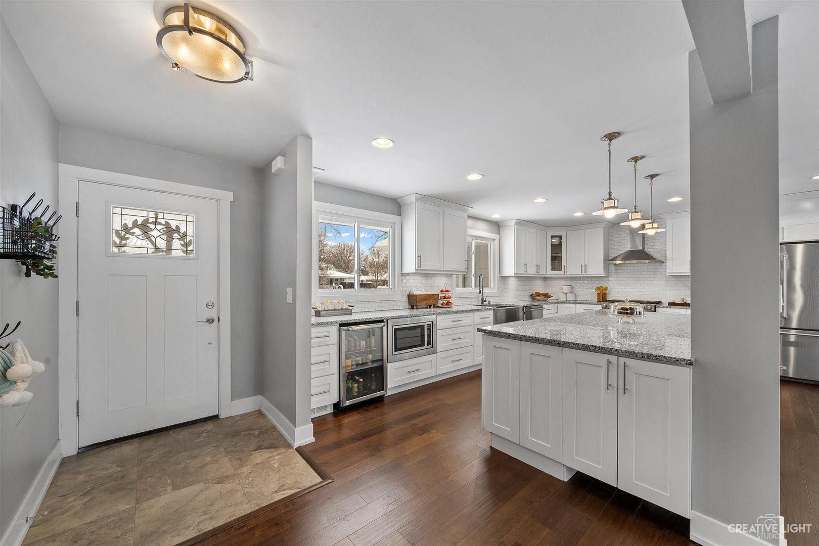 314 Brookside Circle Wheaton, IL 60187 - Photo 10 of 26