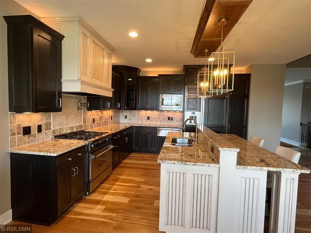 $1,375,000 | 11881 58th Street North, Lake Elmo, MN 55042