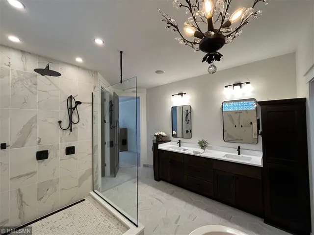 $1,375,000 | 11881 58th Street North, Lake Elmo, MN 55042